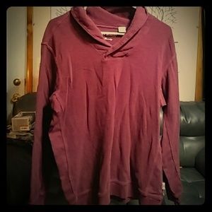 Lions crest by english laundry loose turtle neck